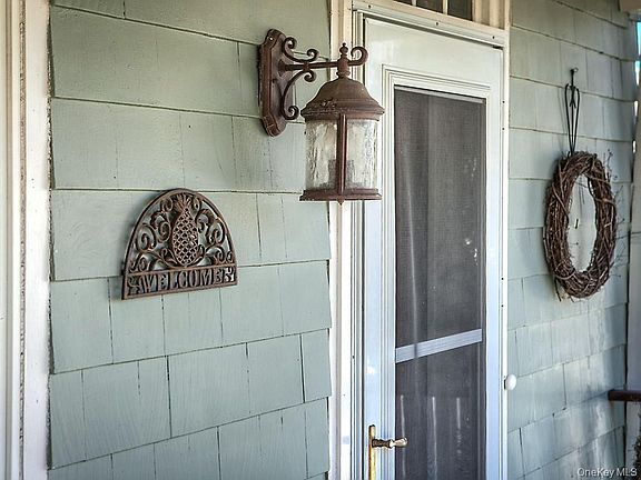 3rd image of 27 Edenville Road