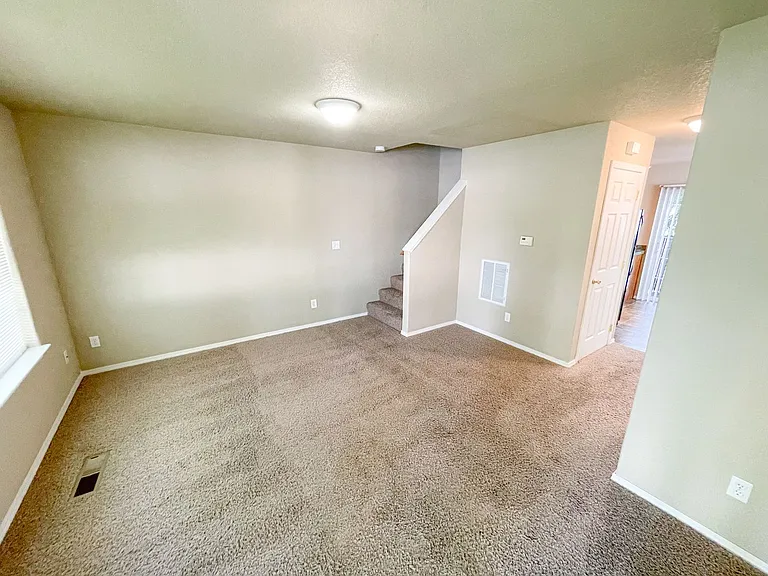 614 Prescott St — Photo 2