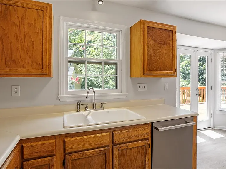 302 Wax Myrtle Ct — Photo 23