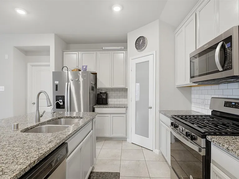 21403 Bluebonnet Cove Ct — Photo 2