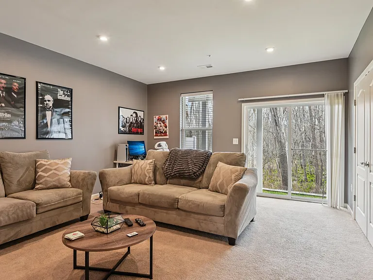 1306 Hawk Hollow Dr — Photo 5
