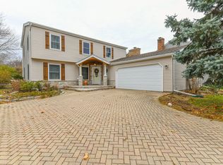 629 Zaininger Ave, Naperville, IL 60563