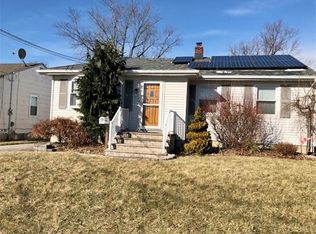 71 Tyler Ave, Iselin, NJ 08830