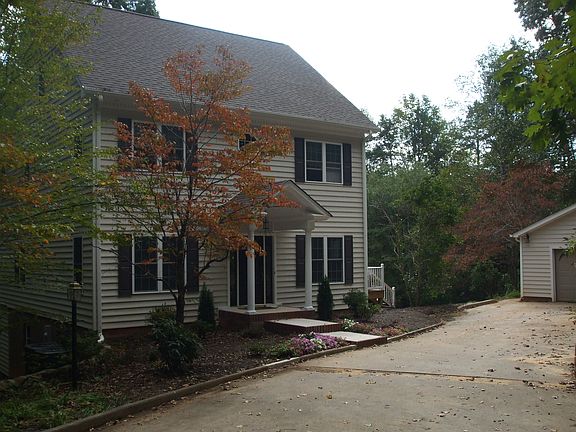 front view & detached garage