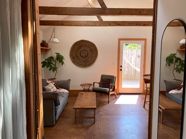 (undisclosed Address), Portland, OR 97203