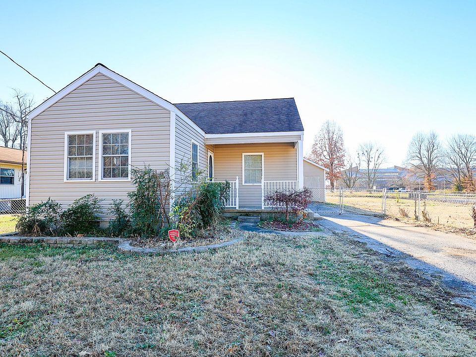 1st image of 1216 Sanders Ave