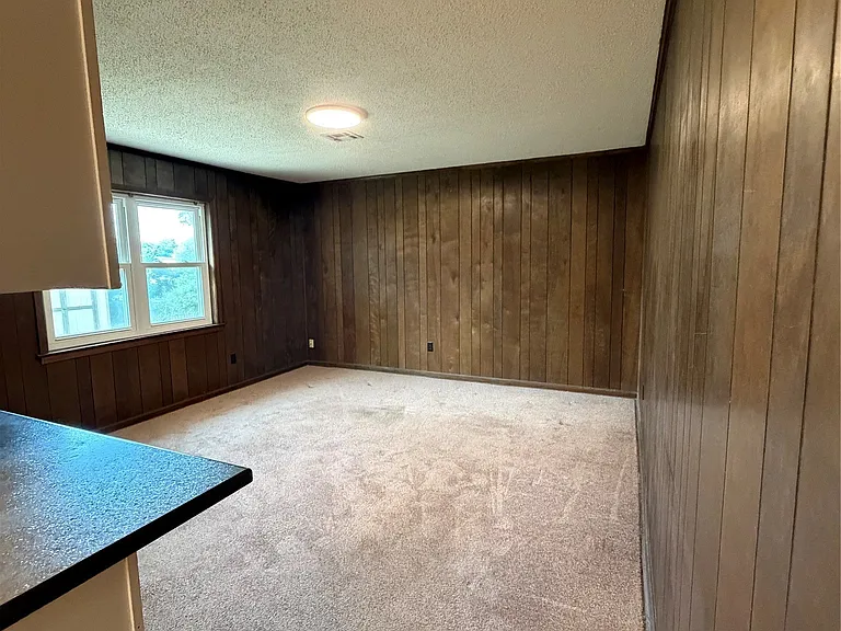 242 Clubview Dr — Photo 8