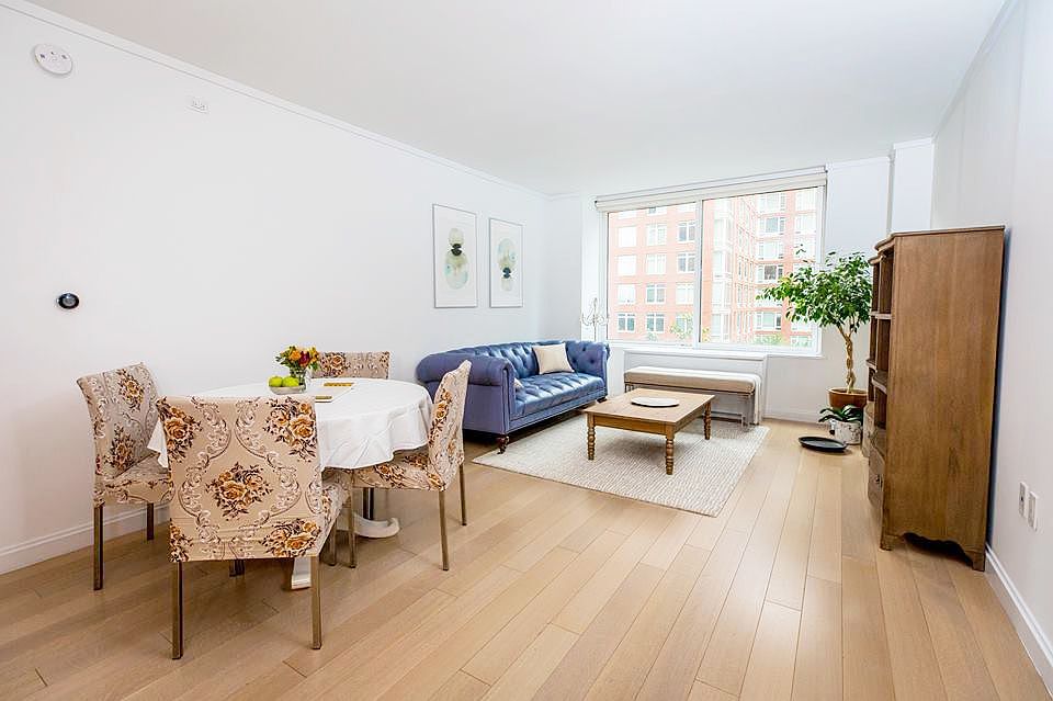 1st image of 212 Warren St #5R