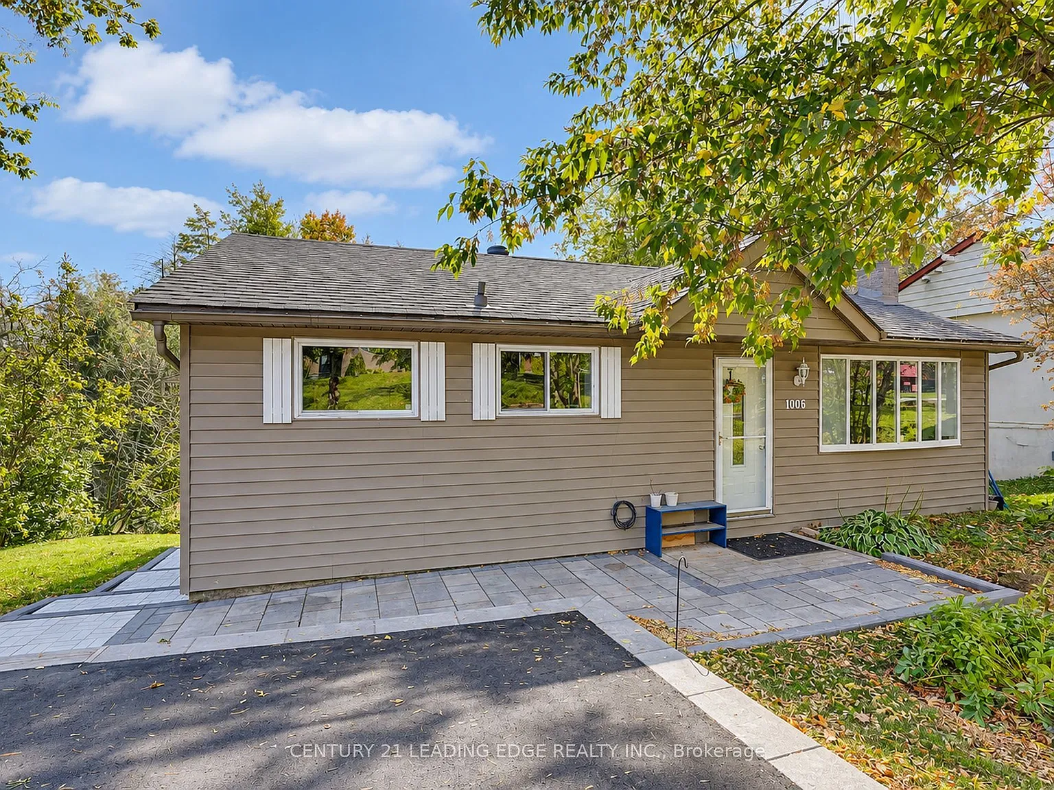 2 bed, $2,400 — Photo 4