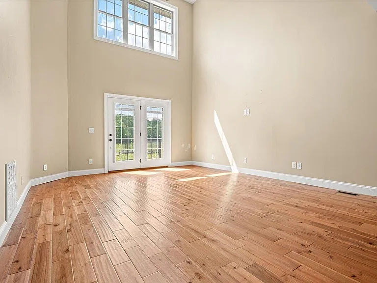 200 Crooked Creek Dr — Photo 8