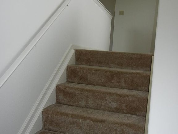 4th image of 2454 Heather Glen Ct APT 5