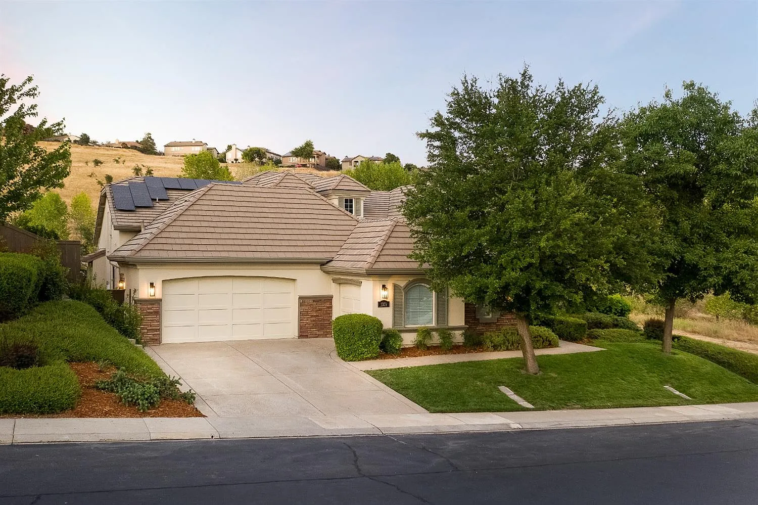 1359 Terracina Dr photo 1
