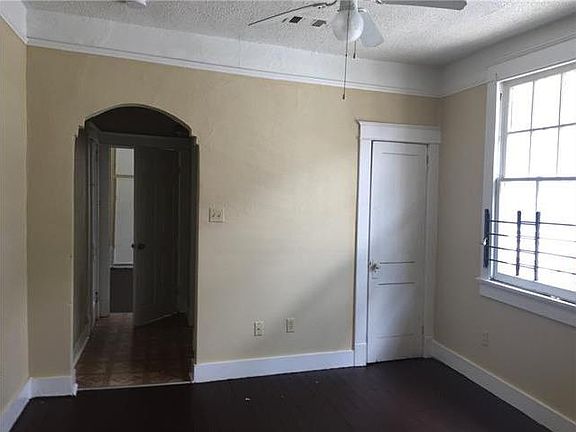 2nd image of 1328 S Genois St