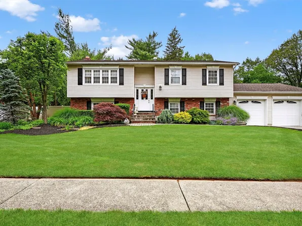 69 Oakland Place, Nanuet, NY 10954