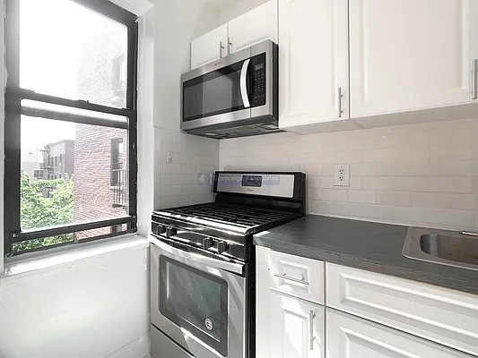 Rented by Sovereign Associates | media 7