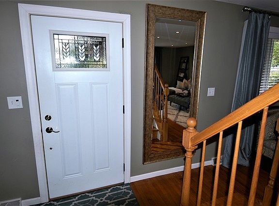 3rd image of 551 N La Londe Ave