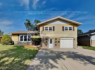 15209 Geoffrey Rd, Oak Forest, IL 60452