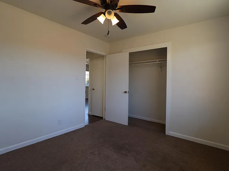 413 N Burton St — Photo 4