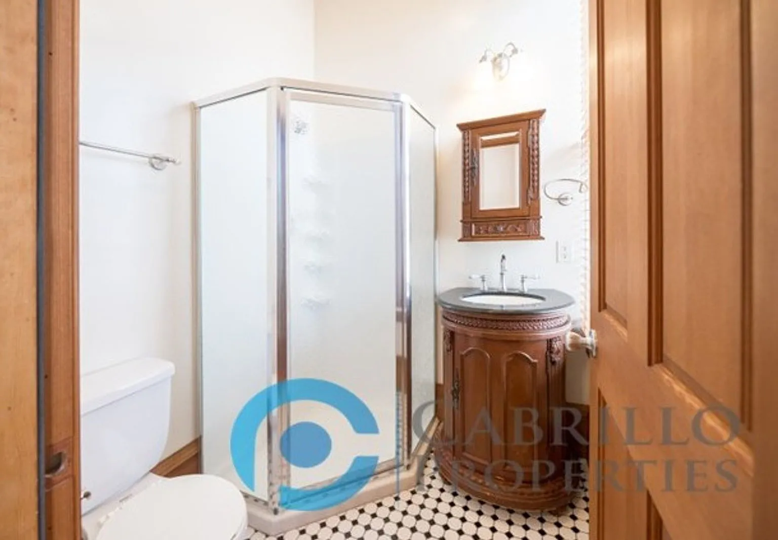 Studio, 1.0 bath, 350 sqft, $1,800 — Photo 3