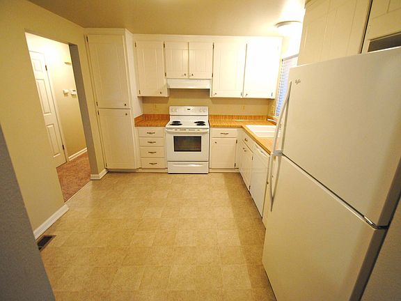 3rd image of 5925 97th St NE