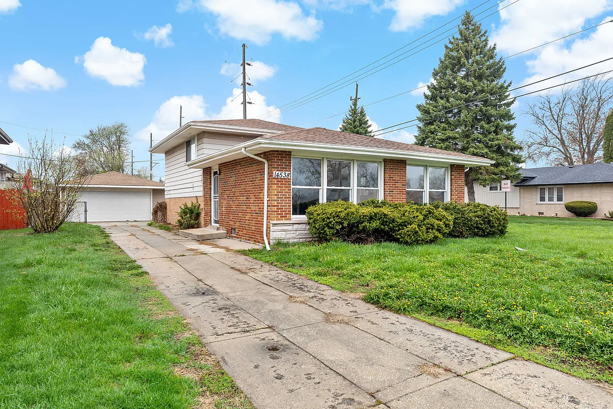 Building Photo - 14538 Kimbark Ave