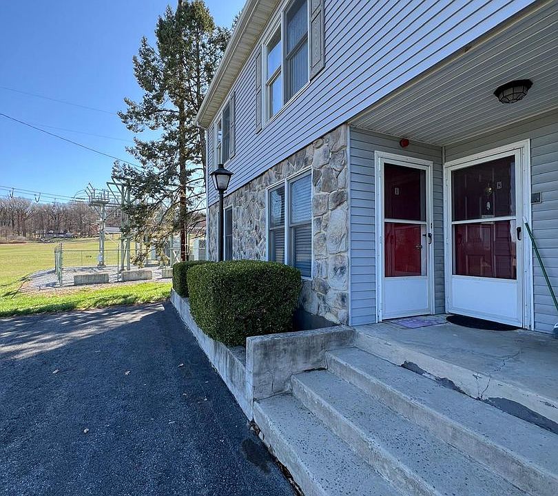 1st image of 711 Hill Rd APT I