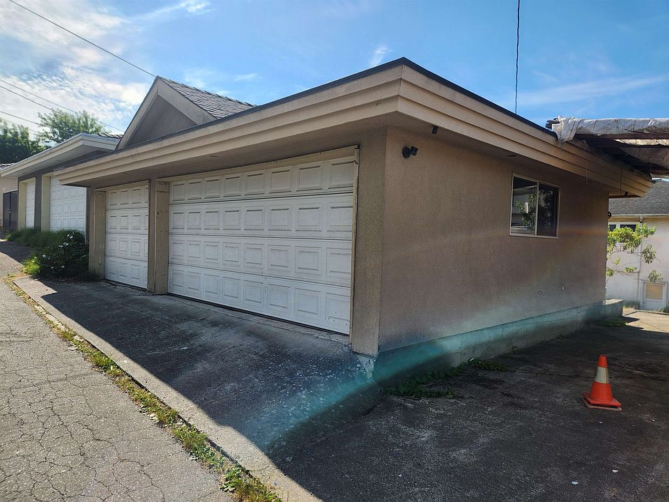 2nd image of 429 E 50th Ave