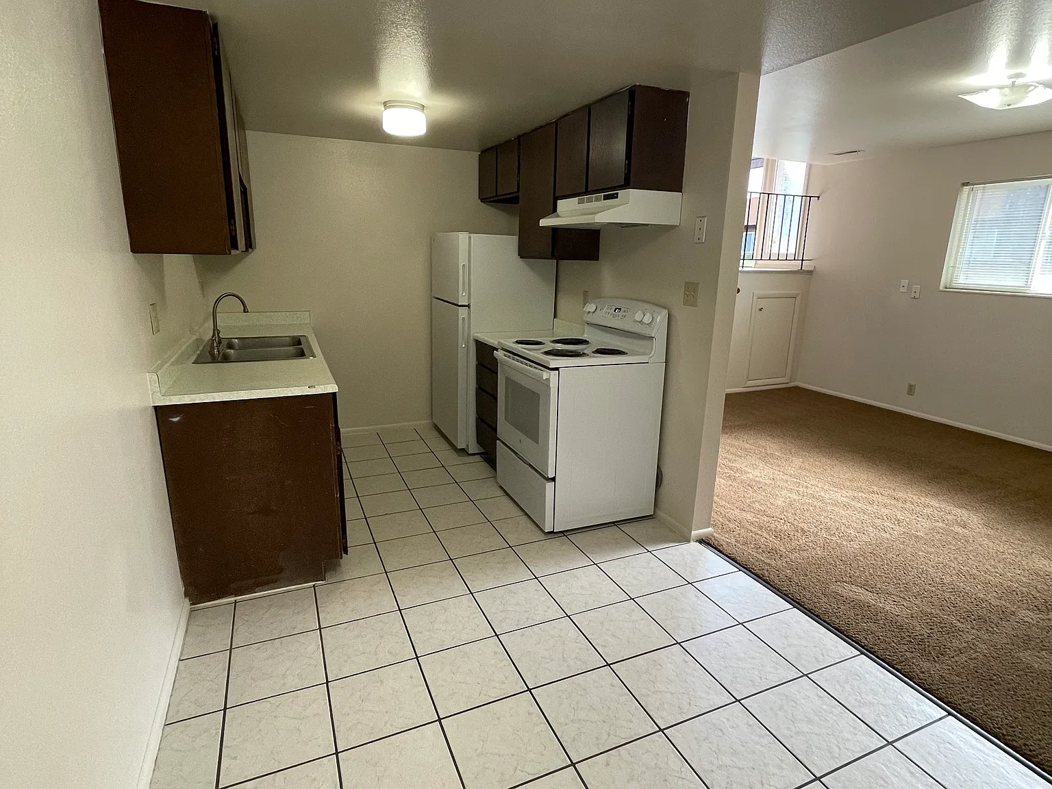 2 bed, 1.5 bath, 1150 sqft, $1,330 — Photo 3