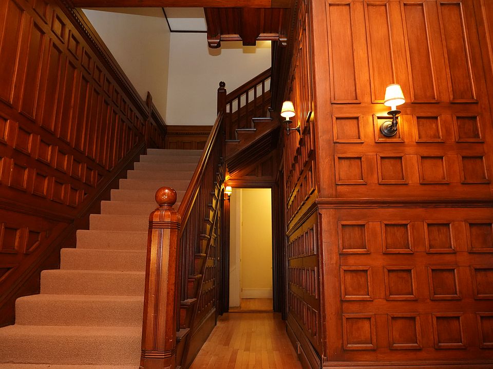 FRONT FOYER