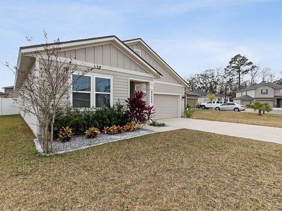 2nd image of 95485 Gamay Ct