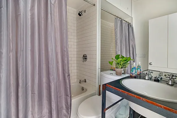 Rented by Compass | media 14