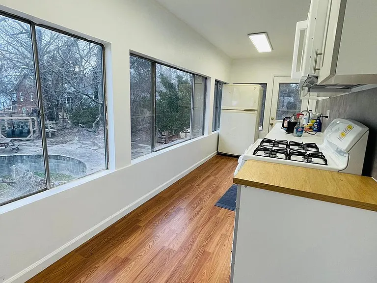 9066 Baltimore Ave — Photo 12