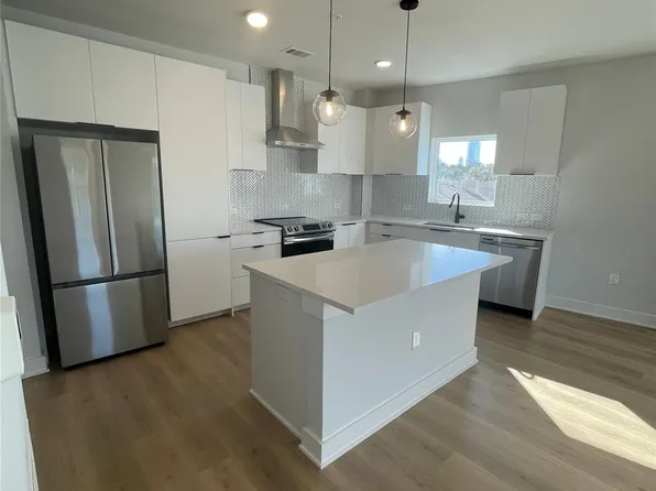 2500 W Longview St #400, Austin, TX 78705