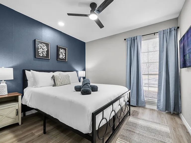 1040 Eagle Dr — Photo 13
