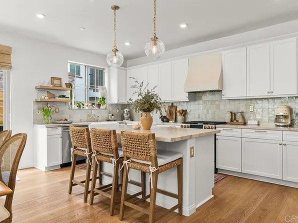 1763 Laurelwood Way, Oceanside, CA 92056