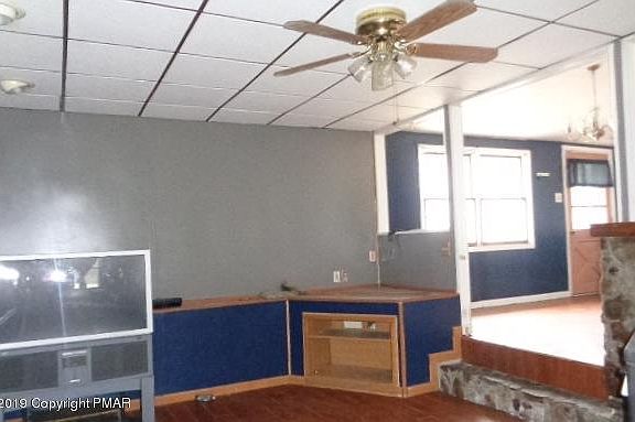 2nd image of 118 Whispering Acres Ln