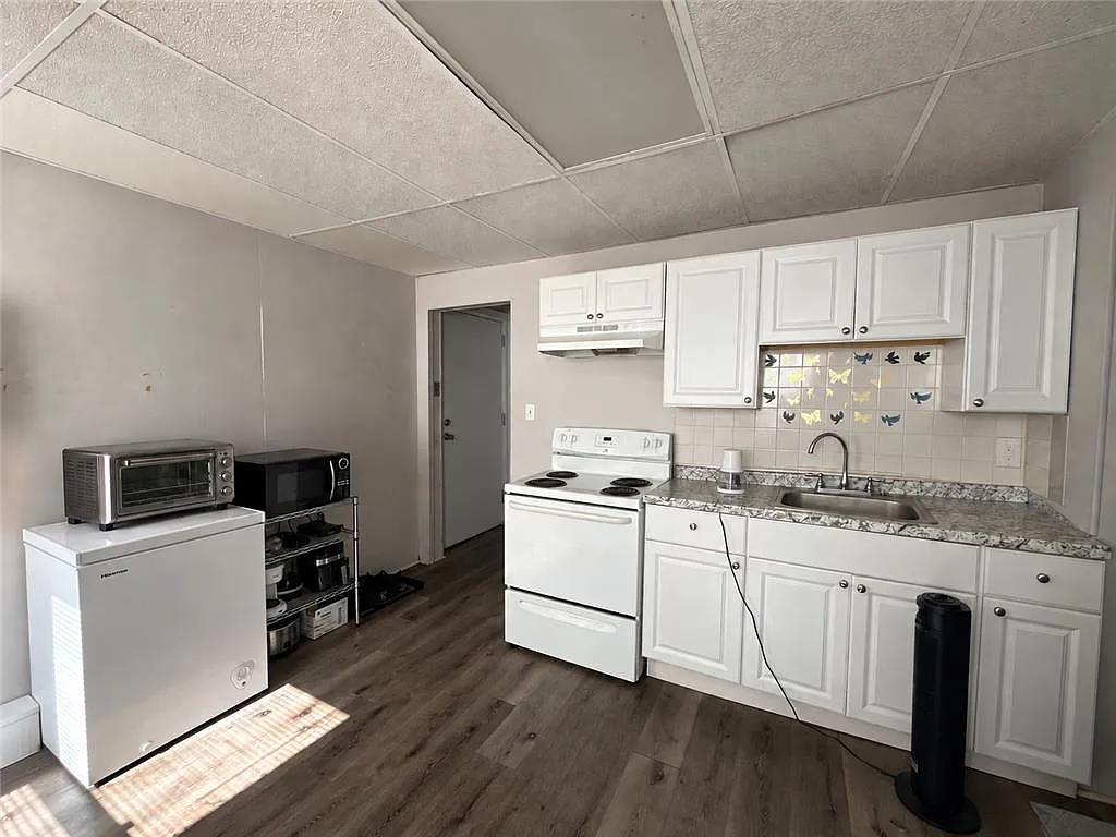 1 bed, 1.0 bath, 756 sqft, $1,150 — Photo 4