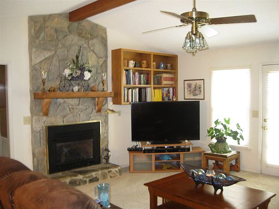4th image of 1138 Peach Valley Cir