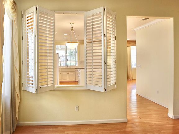 5th image of 117 Mahogany Ln