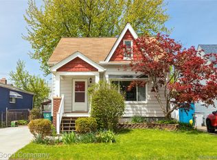 559 E Harry Ave, Hazel Park, MI 48030
