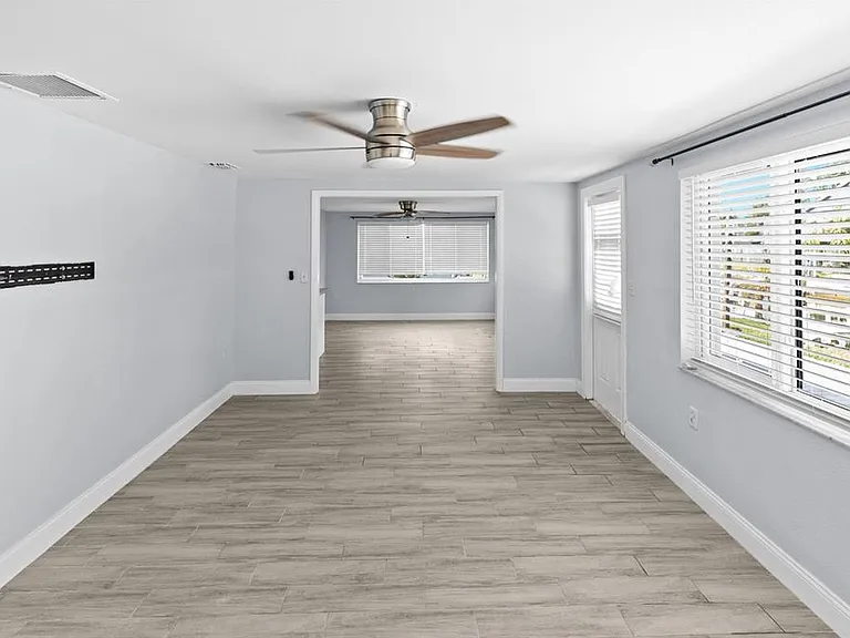 13916 Sommers Ave — Photo 13