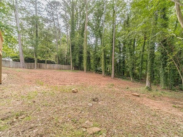 4367 Cedar Wood Dr SW, Lilburn, GA 30047
