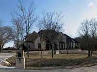 1st image of 610 Oakmont Ct