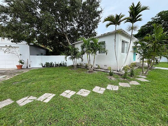 4th image of 1505 NE 140th St