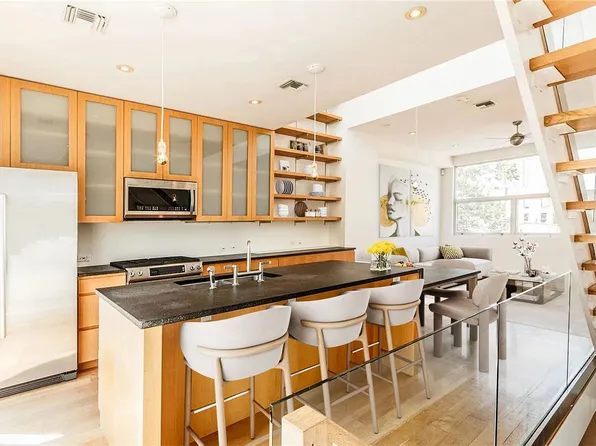 602 Bergen Street image 1 of 21