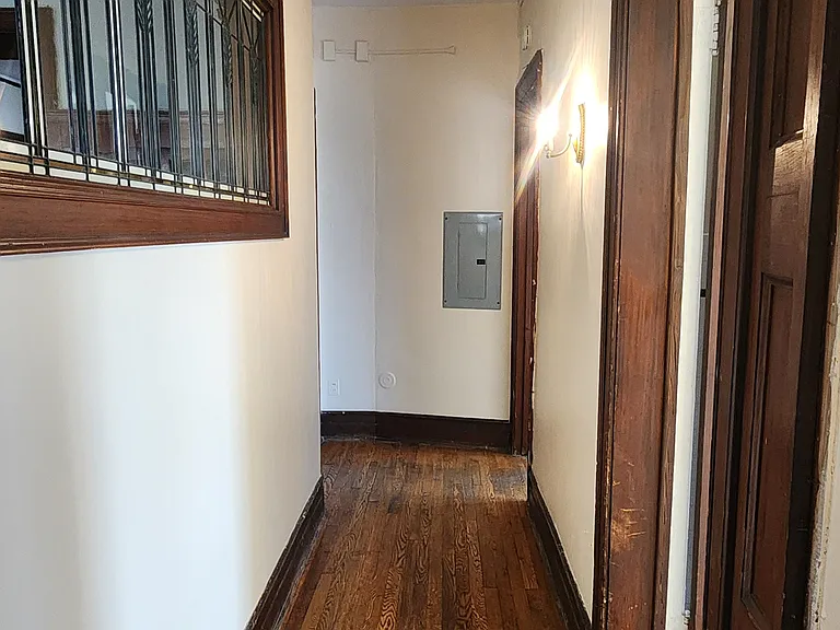 St. James Court Historic Apartments — Photo 71