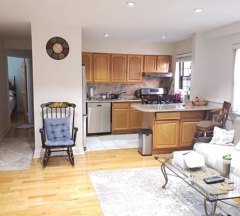 1st image of 14133 78th Ave APT 2C