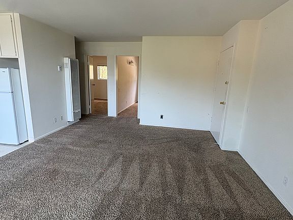 4th image of 2161 Lillie Ave #5