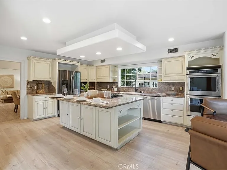 5224 Woodlake Ave — Photo 14