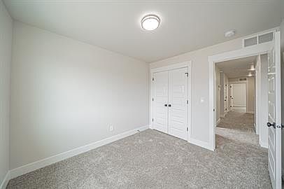 5th image of 2981 Huntshire Ave